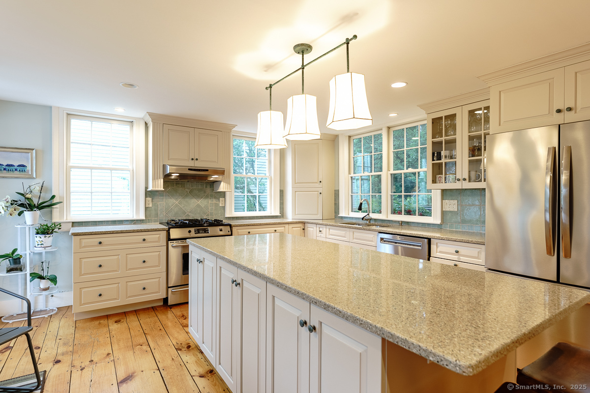 105 River Road Groton CT 06355