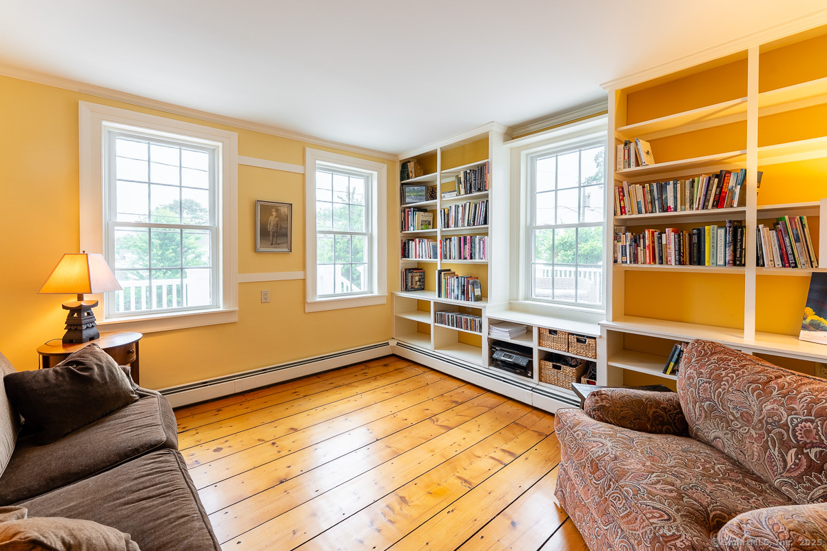 105 River Road Groton CT 06355