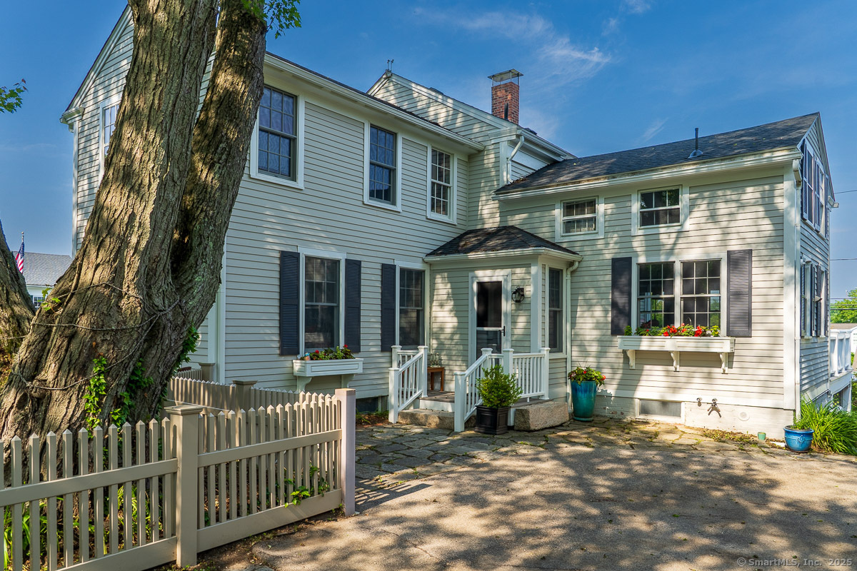 105 River Road Groton CT 06355