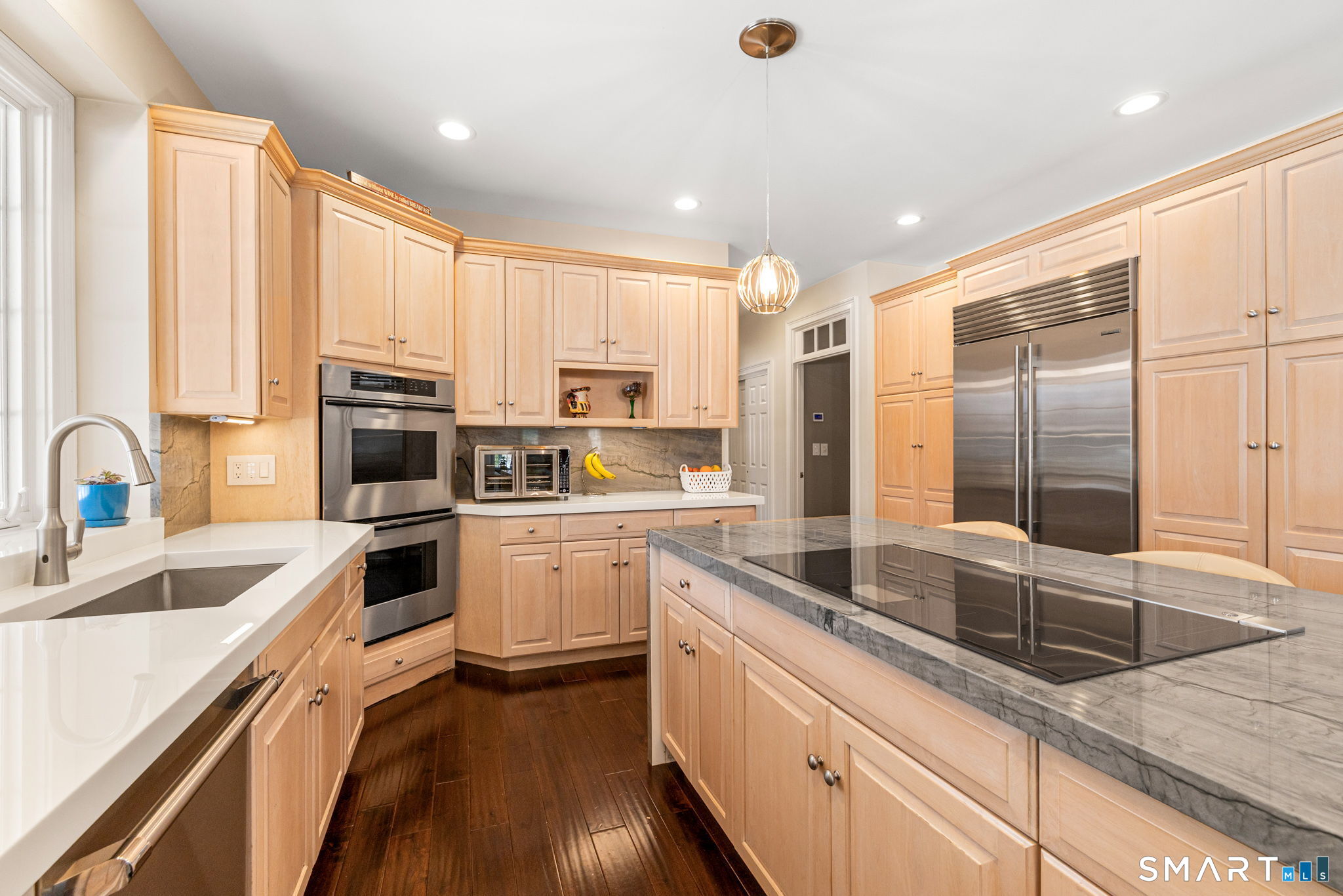 16 Robin Hood Lane Easton CT 06612
