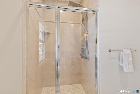 16 Robin Hood Lane Easton CT 06612