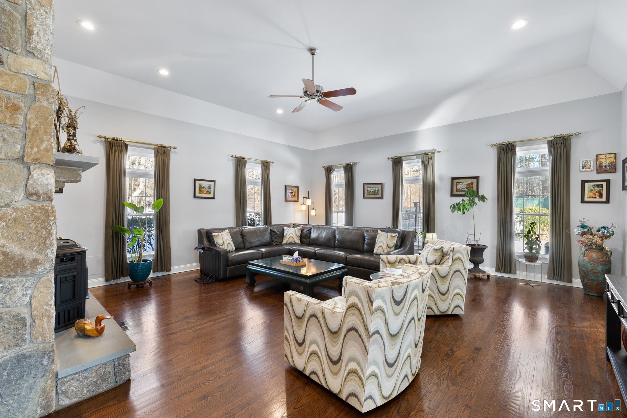 16 Robin Hood Lane Easton CT 06612