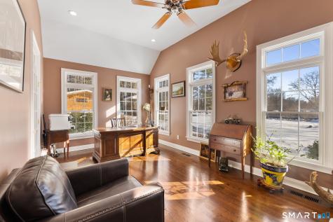16 Robin Hood Lane Easton CT 06612