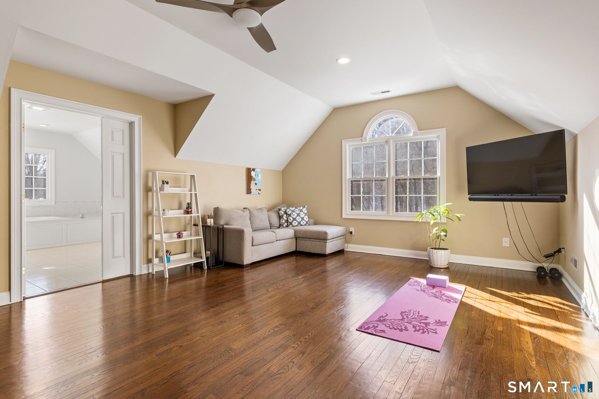 16 Robin Hood Lane Easton CT 06612