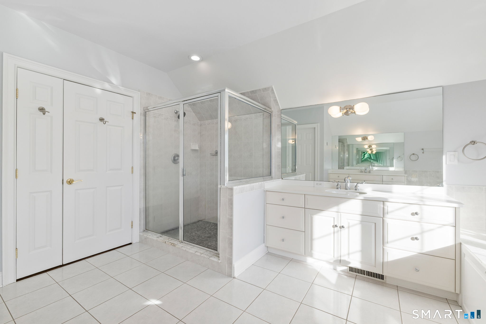 16 Robin Hood Lane Easton CT 06612
