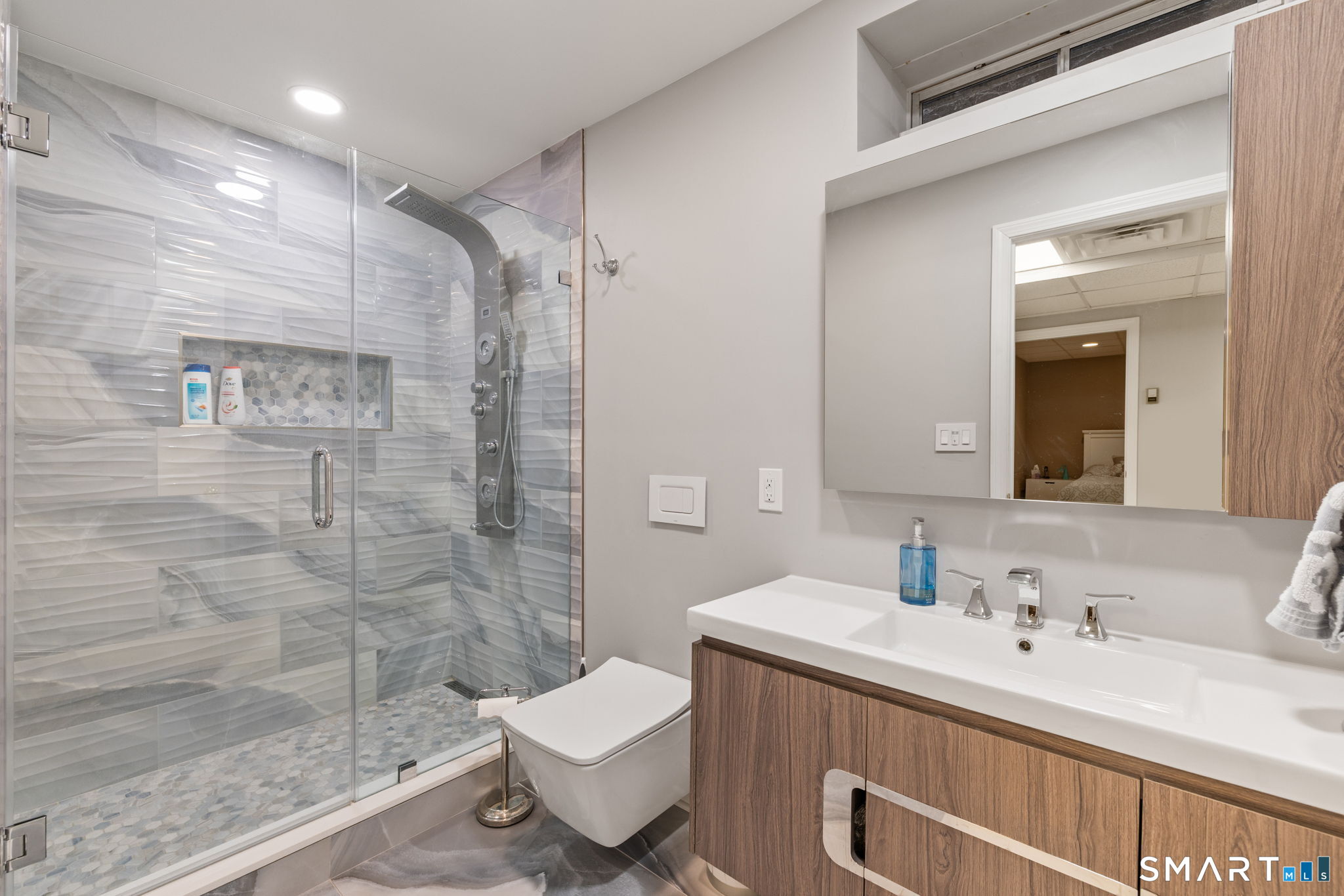 16 Robin Hood Lane Easton CT 06612
