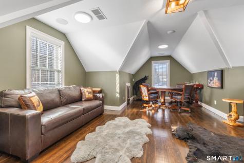 16 Robin Hood Lane Easton CT 06612