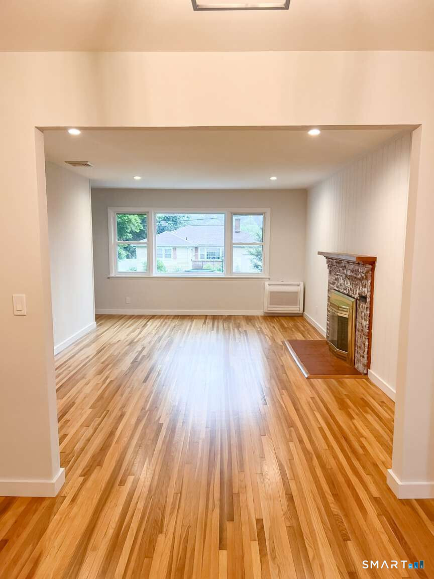 48 Oak Ridge Gate Danbury CT 06810