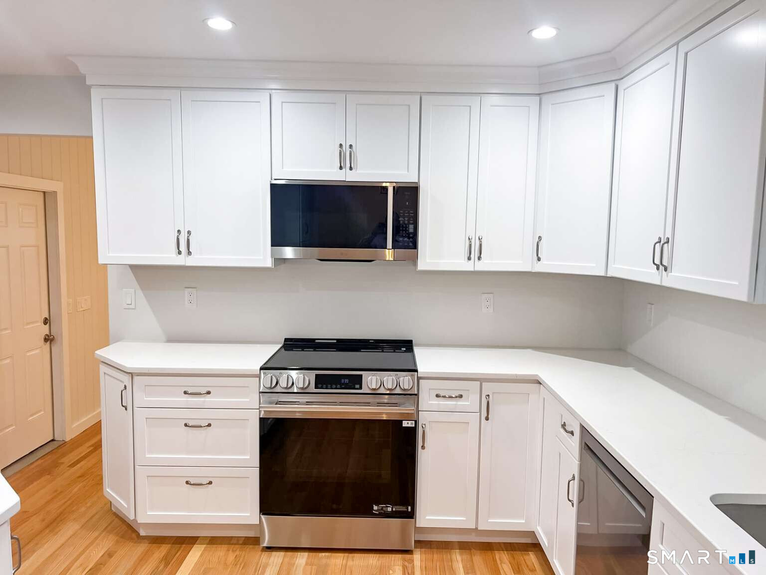 48 Oak Ridge Gate Danbury CT 06810