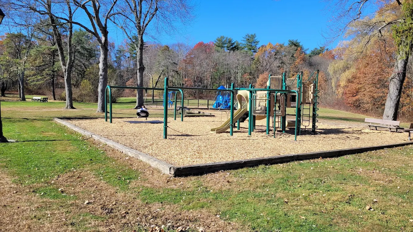 31 Parkwood Drive Windsor CT 06095