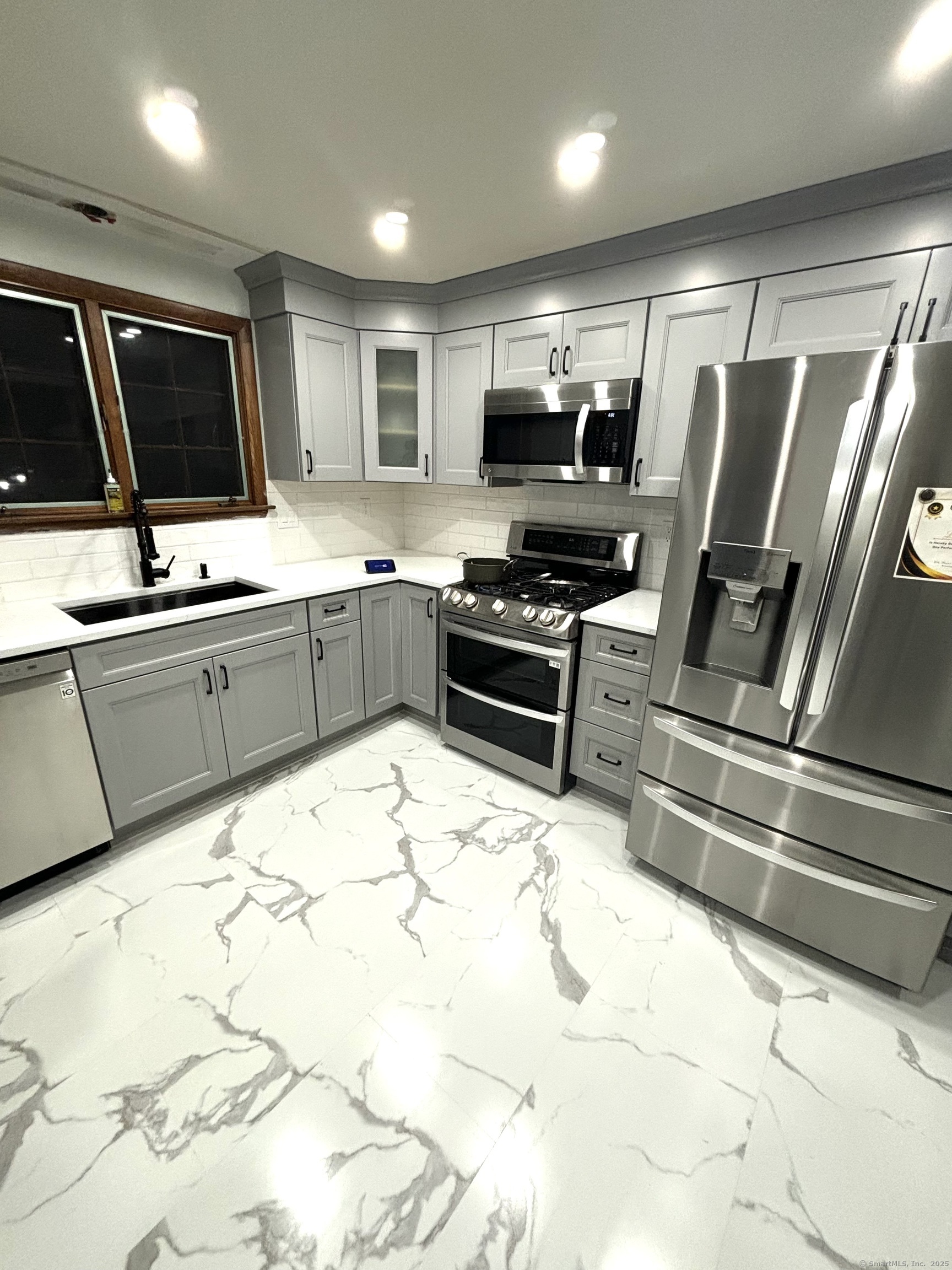 4 Skinner Drive Bloomfield CT 06002