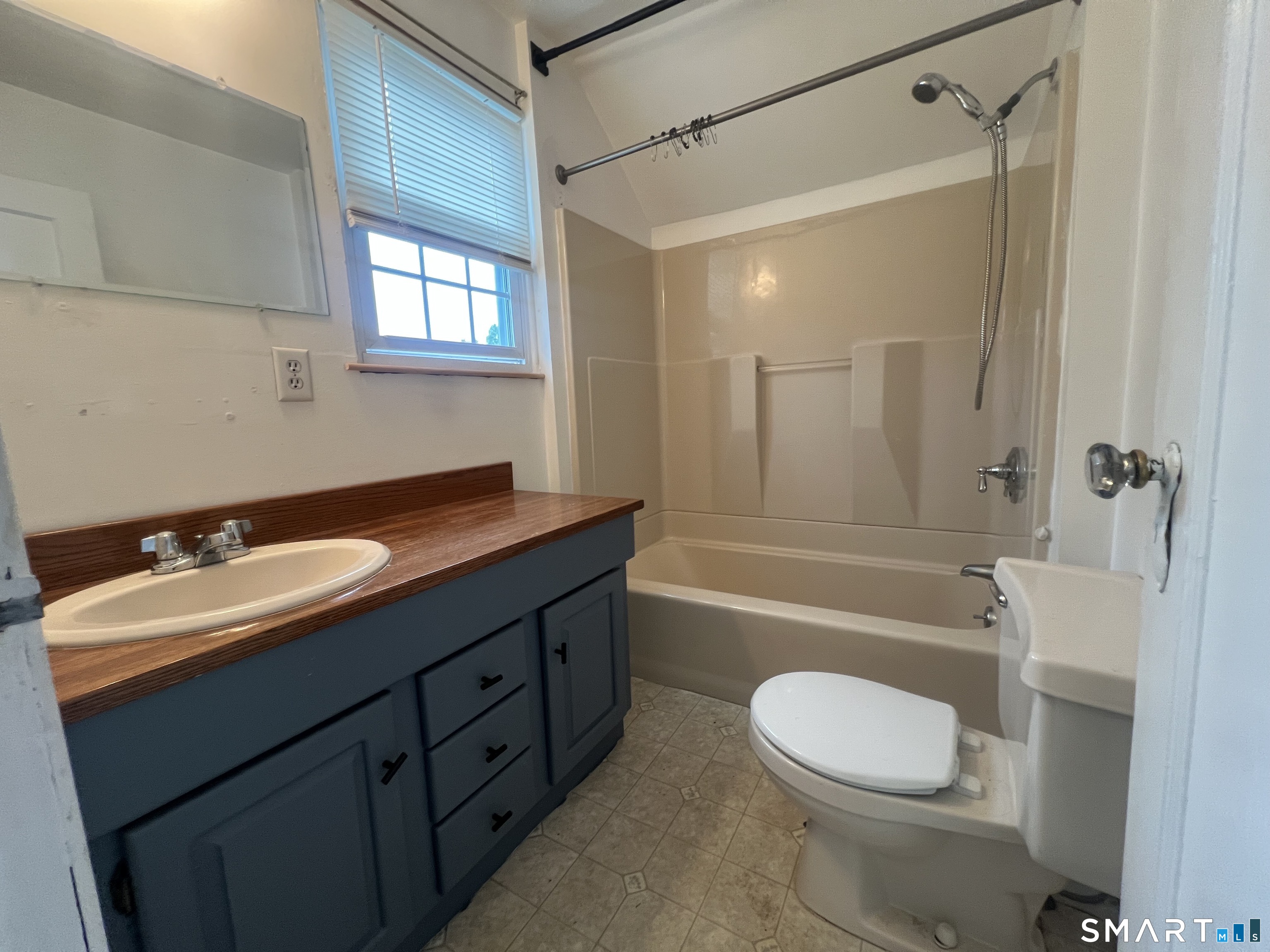 39 Geer Avenue Norwich CT 06360