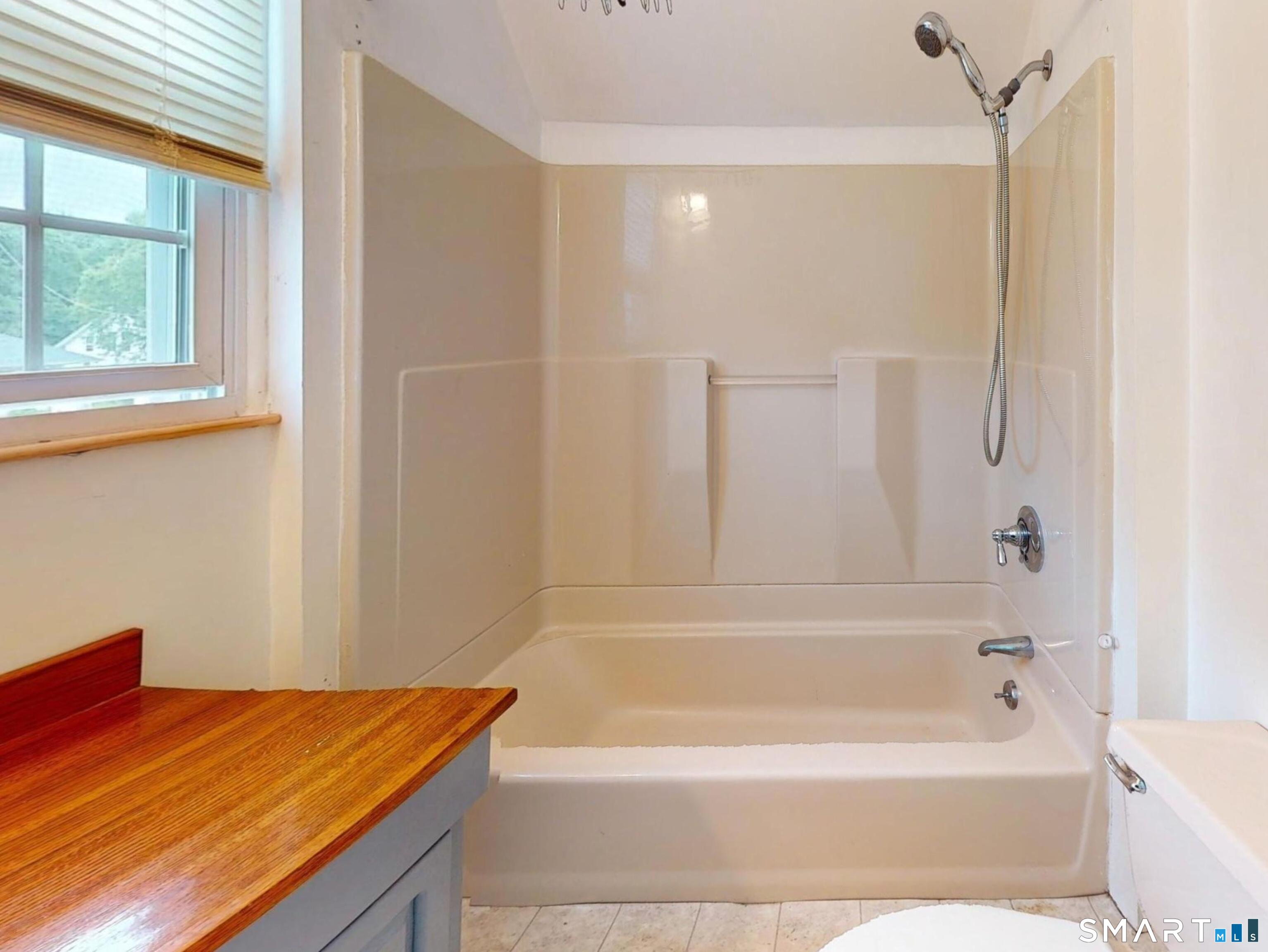 39 Geer Avenue Norwich CT 06360
