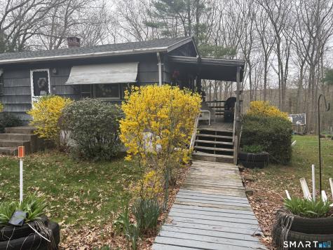 19 Henry Place Windham CT 06256