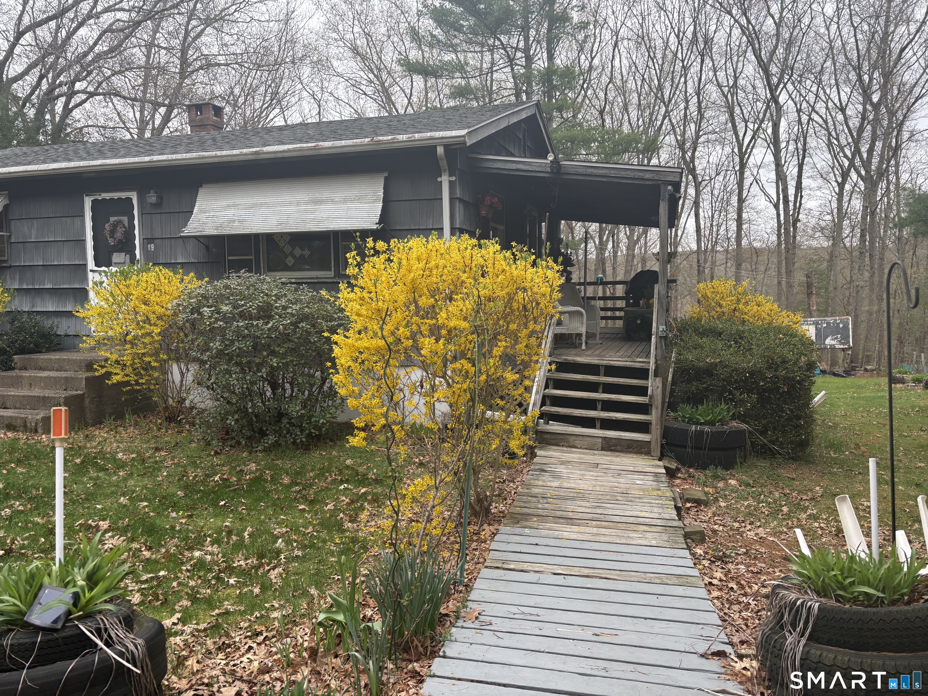 19 Henry Place Windham CT 06256