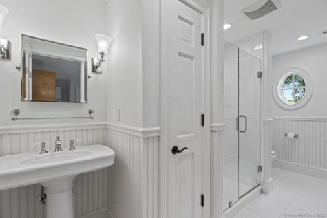 205 & 206 Fox Hopyard Road East Haddam CT 06423