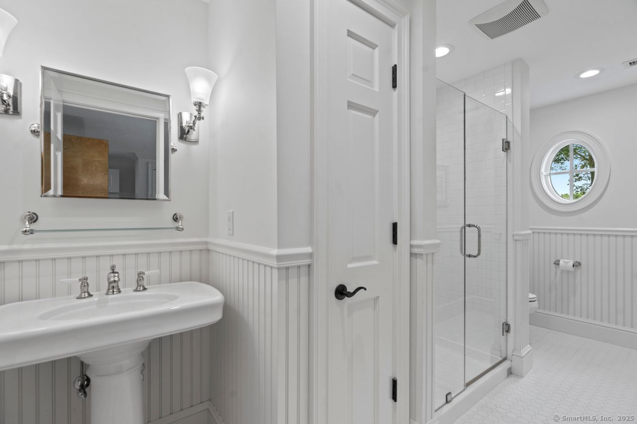 205 & 206 Fox Hopyard Road East Haddam CT 06423