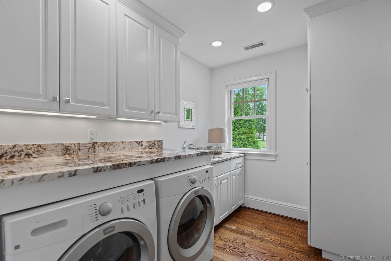 205 & 206 Fox Hopyard Road East Haddam CT 06423