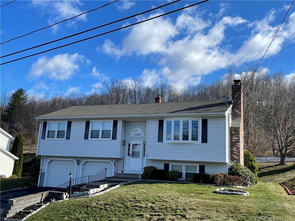39 Applewood Lane Naugatuck CT 06770