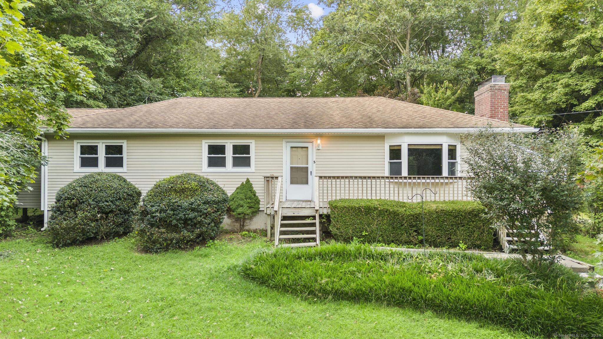 5 North Street Oxford CT 06478