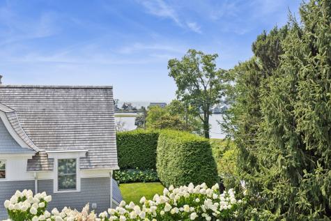 11 Edgewater Hillside Westport CT 06880
