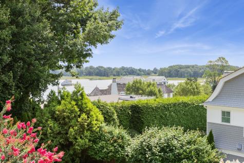 11 Edgewater Hillside Westport CT 06880
