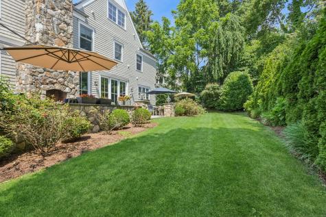 11 Edgewater Hillside Westport CT 06880
