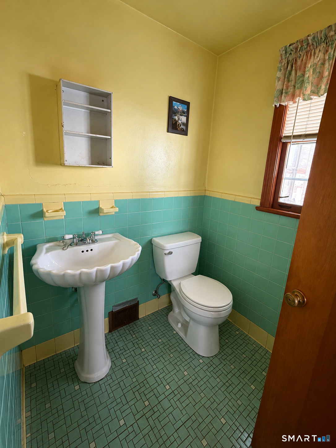 5 Avon Street Ansonia CT 06401