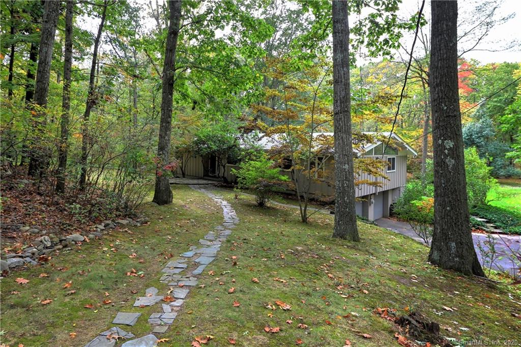 36 Barberry Lane Woodbridge CT 06525