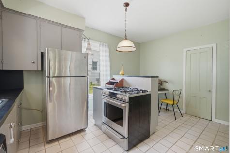 24 Summit Street Meriden CT 06450