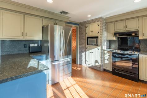 11 Hale Road Portland CT 06480