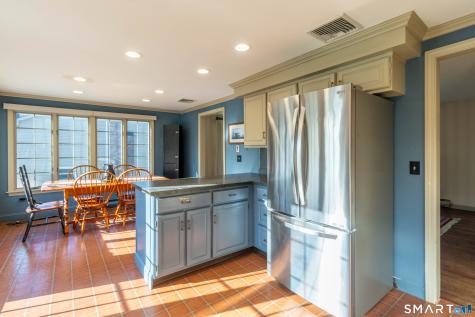 11 Hale Road Portland CT 06480