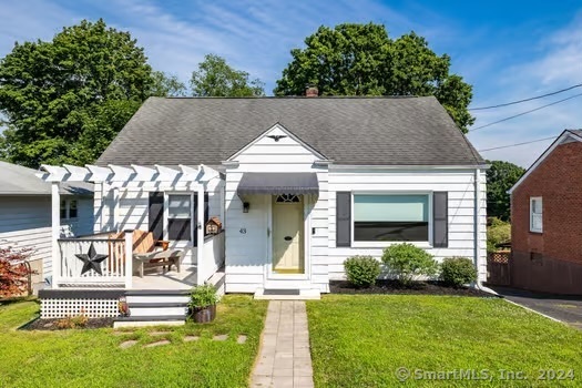 43 Hughes Street East Haven CT 06512