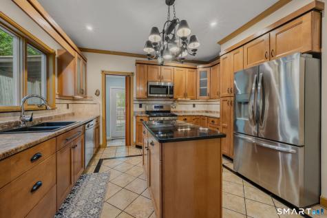 15 Elizabeth Street Norwich CT 06360
