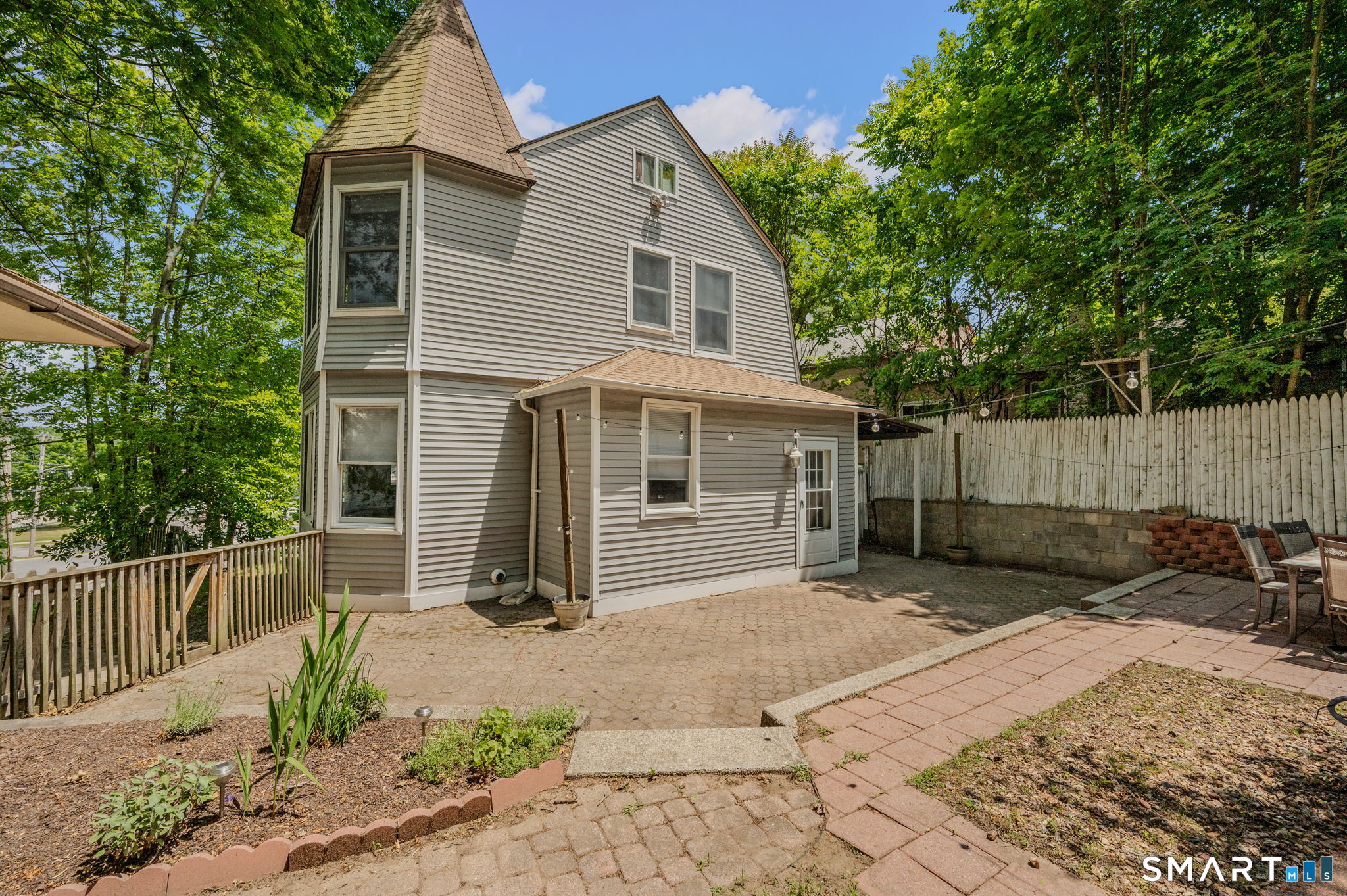 15 Elizabeth Street Norwich CT 06360
