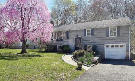 17 Lakewood Drive Norwalk CT 06851