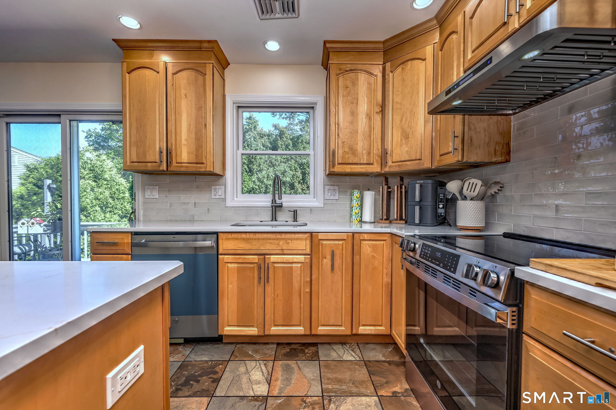 55 Londonderry Lane Milford CT 06460