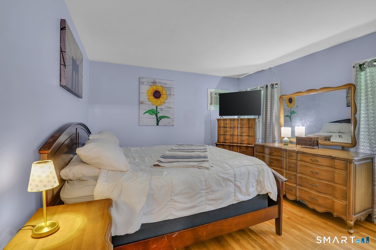 25 Pine Tree Lane South Windsor CT 06074