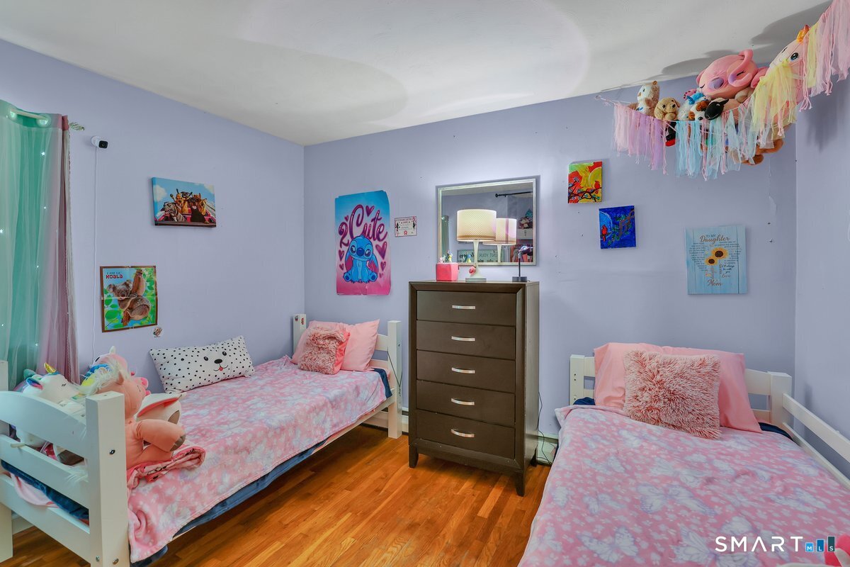 25 Pine Tree Lane South Windsor CT 06074