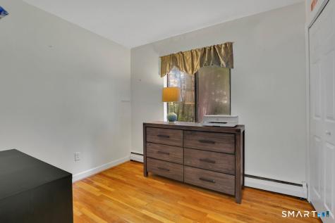 25 Pine Tree Lane South Windsor CT 06074