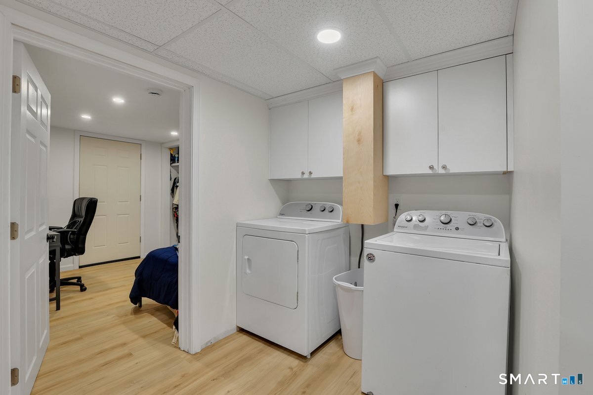 25 Pine Tree Lane South Windsor CT 06074