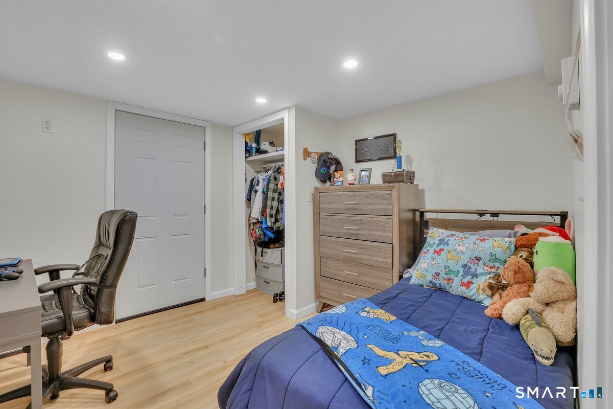 25 Pine Tree Lane South Windsor CT 06074