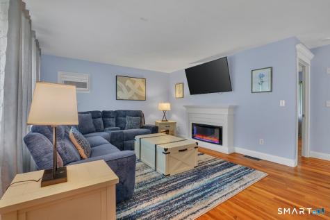 25 Pine Tree Lane South Windsor CT 06074