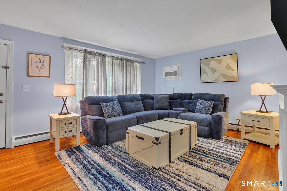 25 Pine Tree Lane South Windsor CT 06074