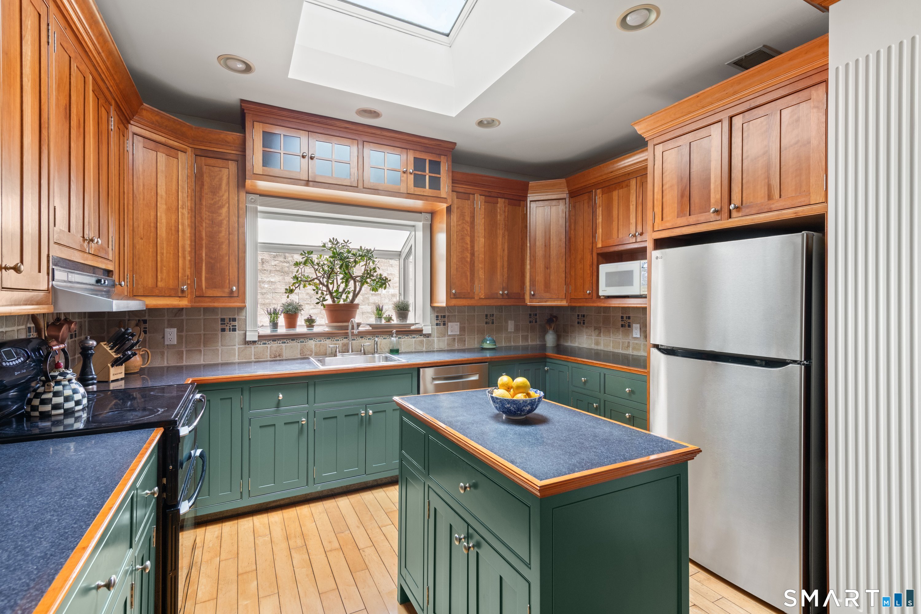 170 New Canaan Avenue Norwalk CT 06850