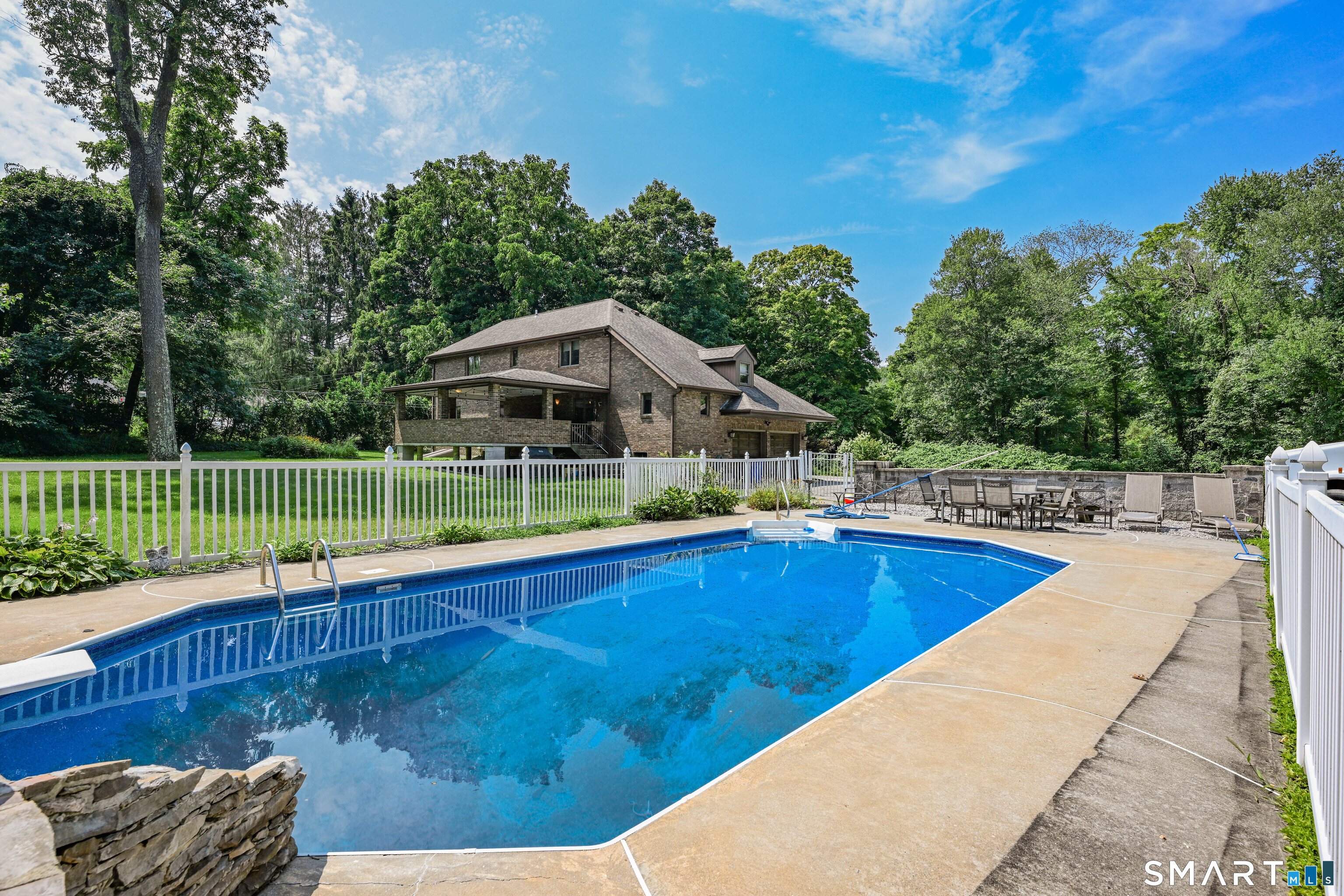 555 Davis Street Watertown CT 06779