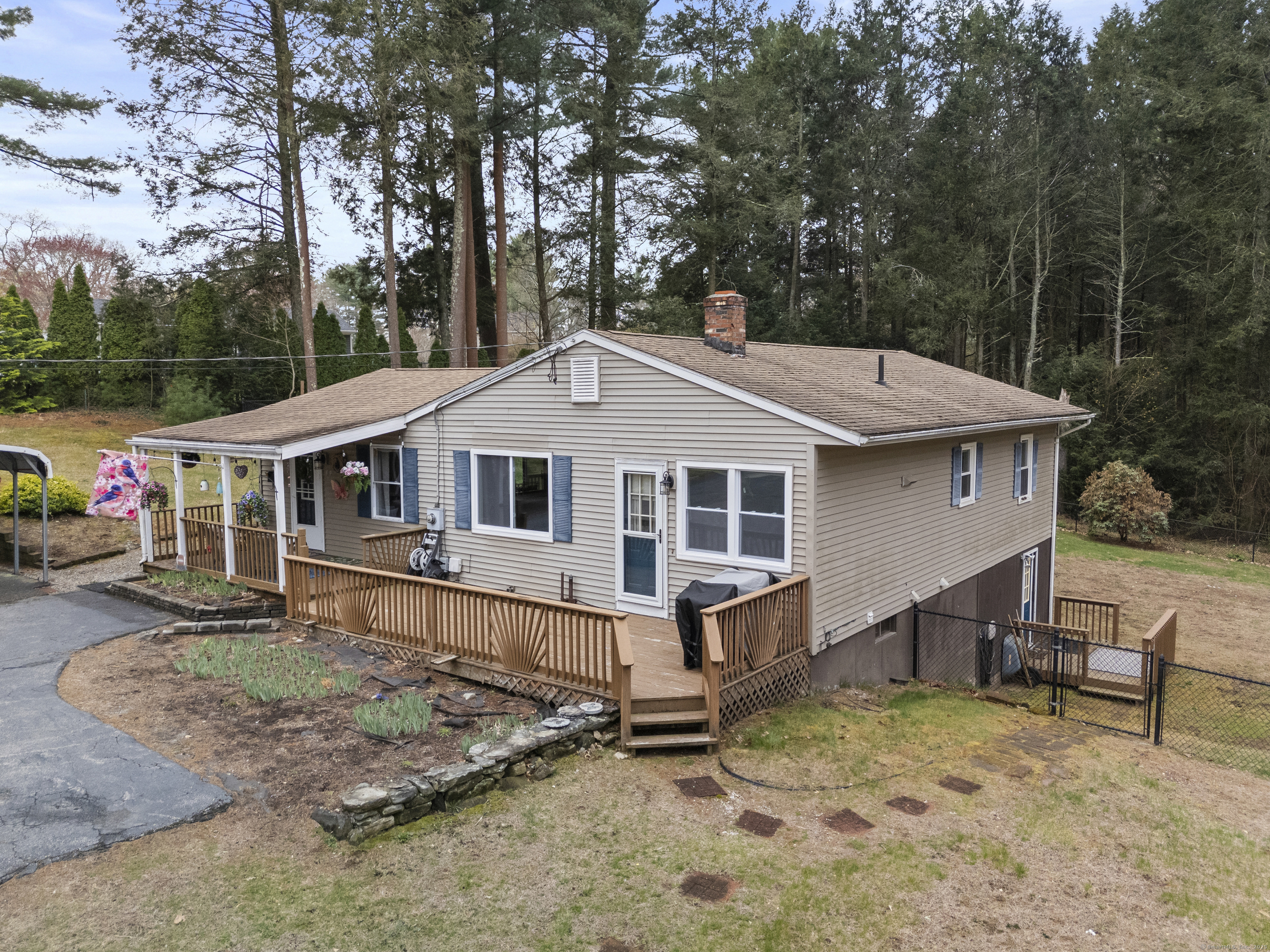 9 Golden Drive Plainfield CT 06374