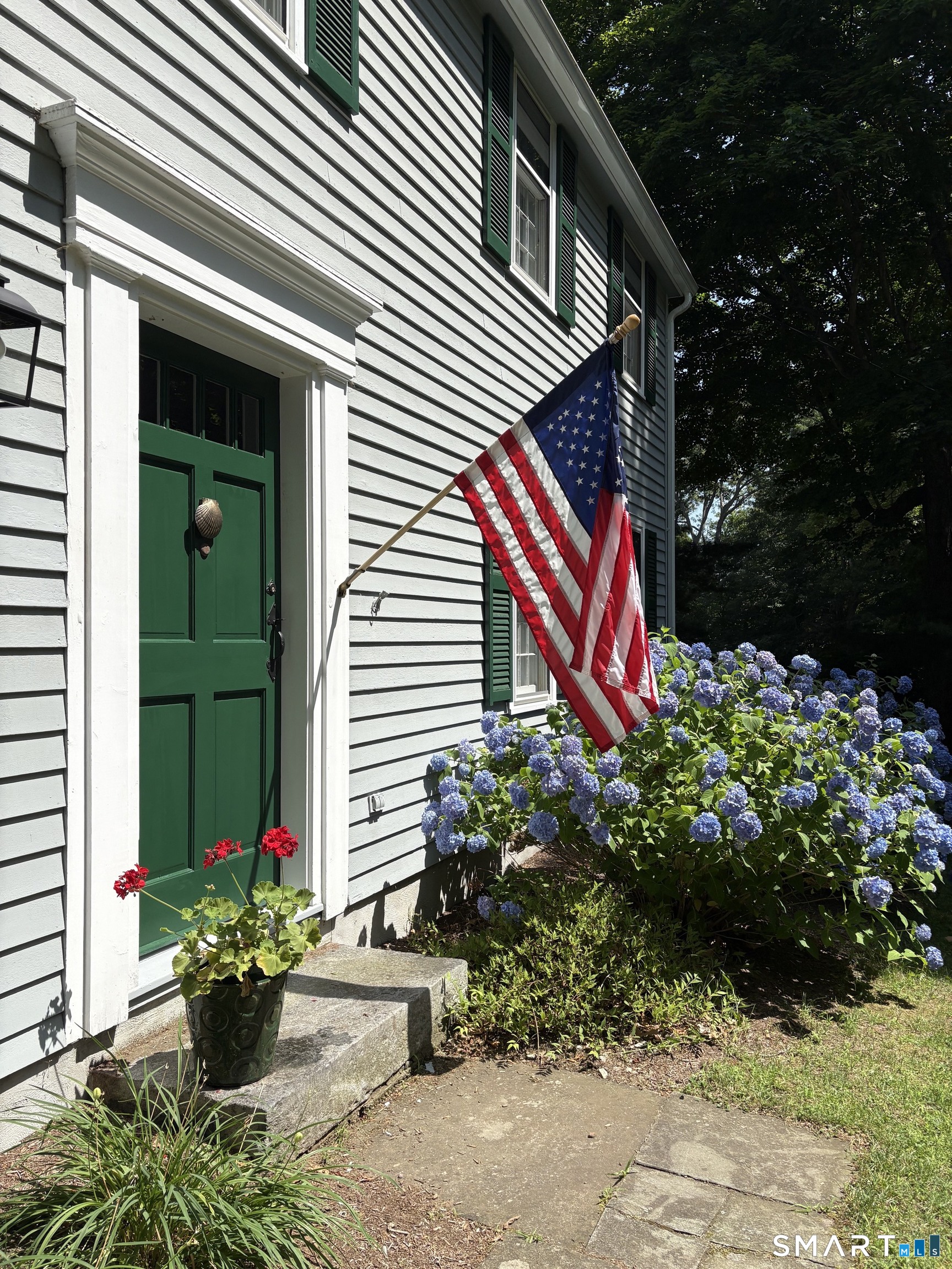 11 Cove Hill Road Essex CT 06426