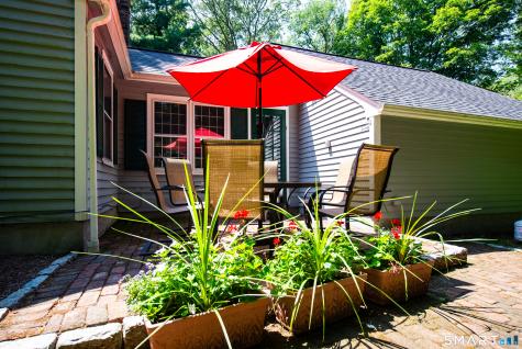 11 Cove Hill Road Essex CT 06426