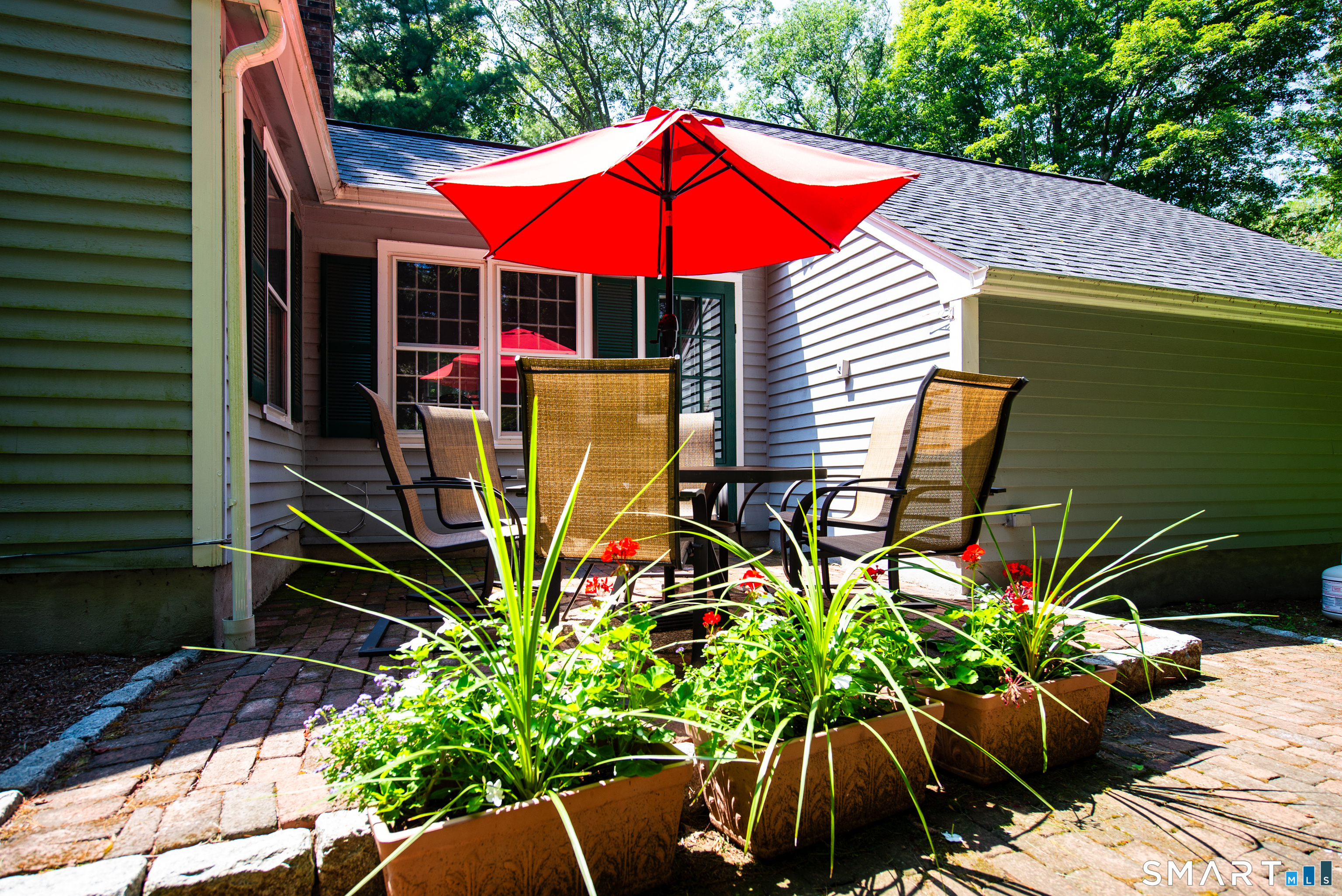 11 Cove Hill Road Essex CT 06426